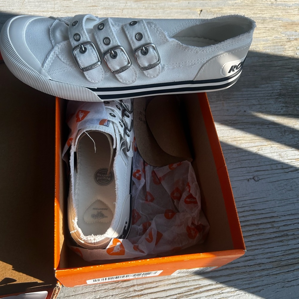 Rocket Dog slip on women’s 8.5 - Picture 2 of 3